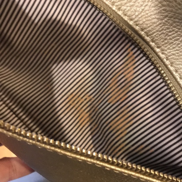 Gold crossbody bag - Picture 8 of 16